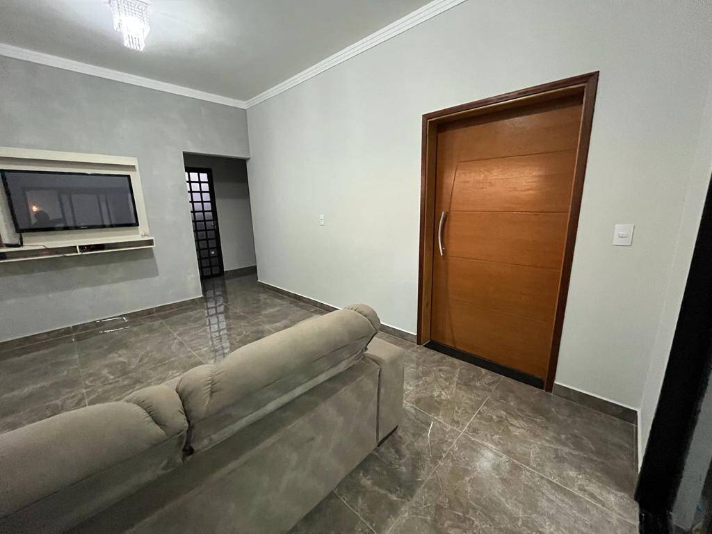 Casa à venda com 3 quartos, 260m² - Foto 4