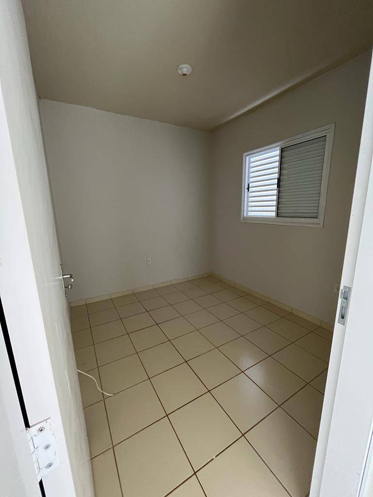 Casa à venda com 2 quartos, 55m² - Foto 2