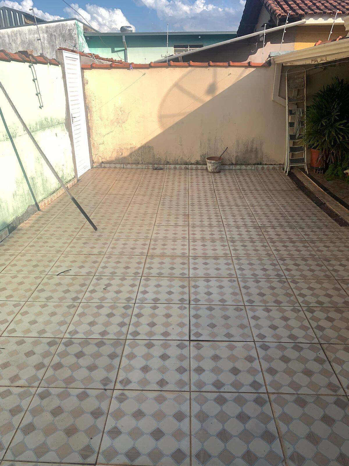 Casa à venda com 2 quartos, 300m² - Foto 6