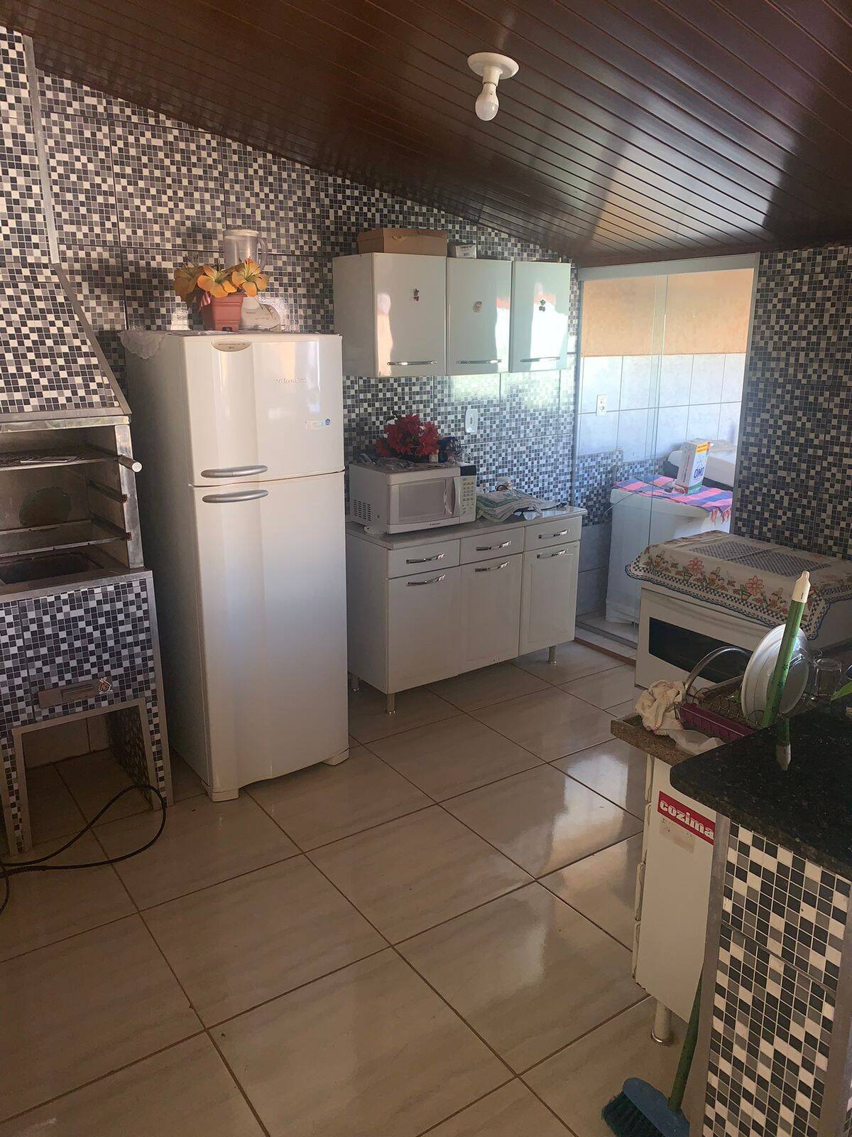 Casa à venda com 2 quartos, 300m² - Foto 10