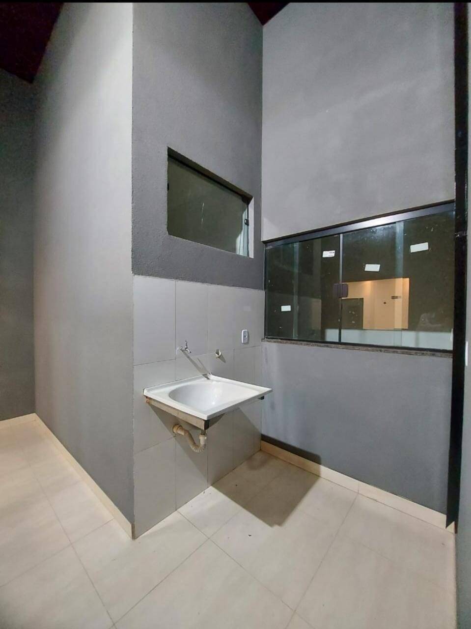 Casa à venda com 3 quartos, 92m² - Foto 4