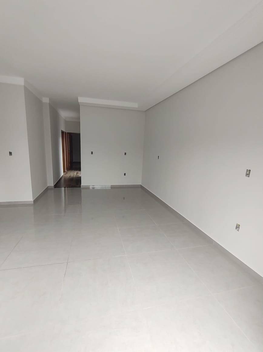 Casa à venda com 3 quartos, 88m² - Foto 9