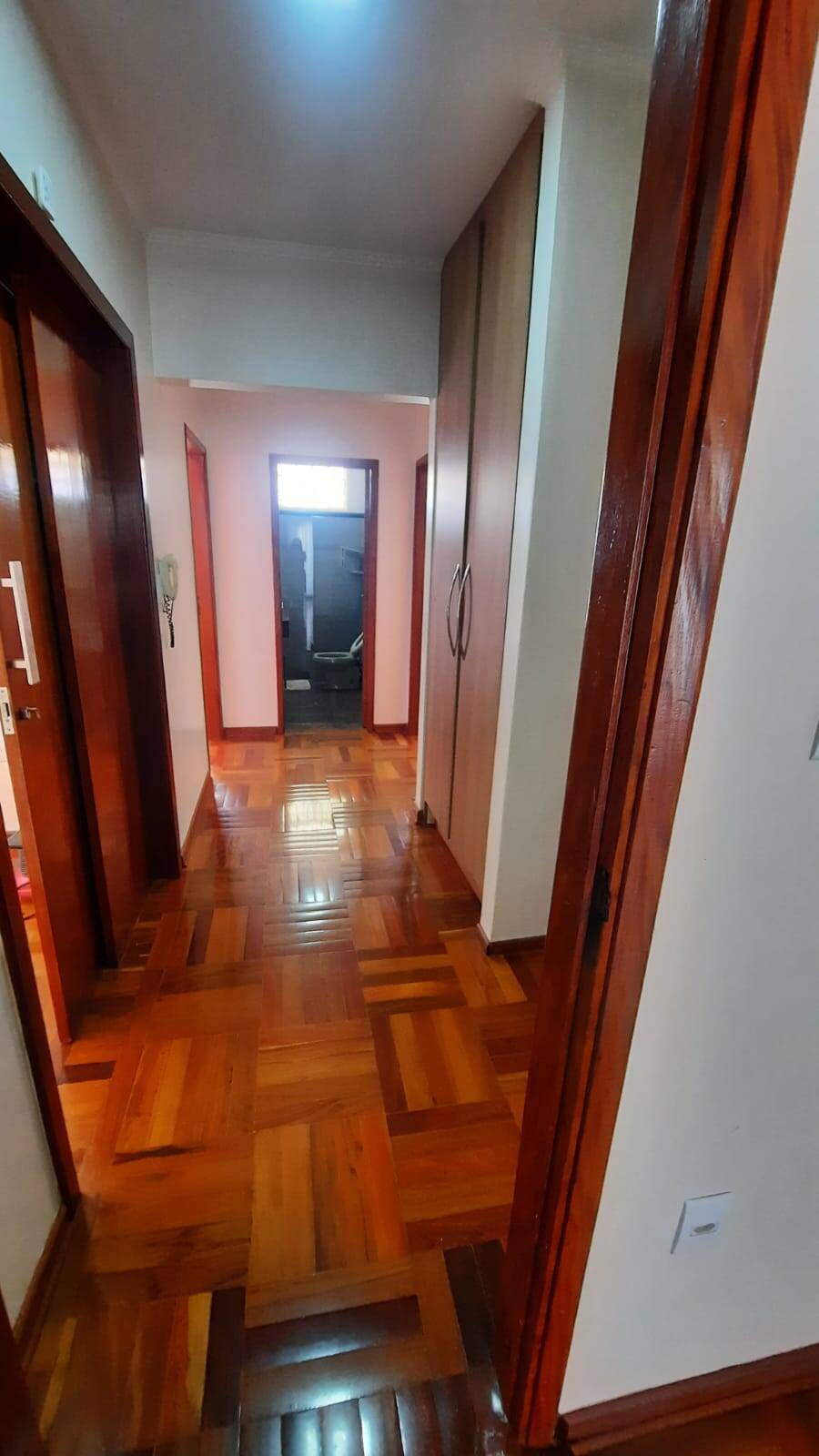 Casa à venda com 3 quartos, 250m² - Foto 7