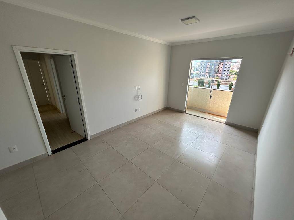 Apartamento à venda com 3 quartos, 84m² - Foto 1