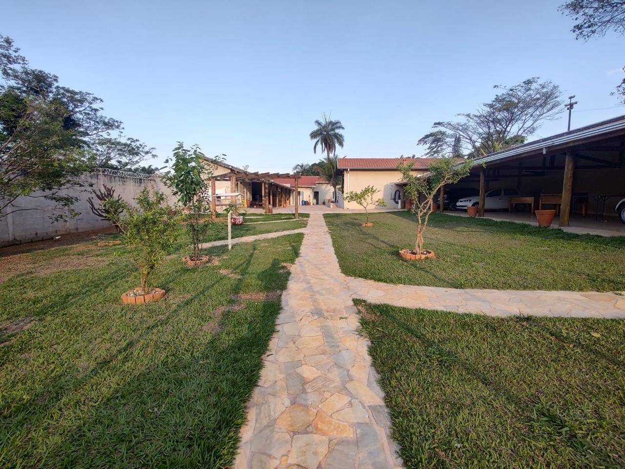 Fazenda à venda com 3 quartos, 2500m² - Foto 1