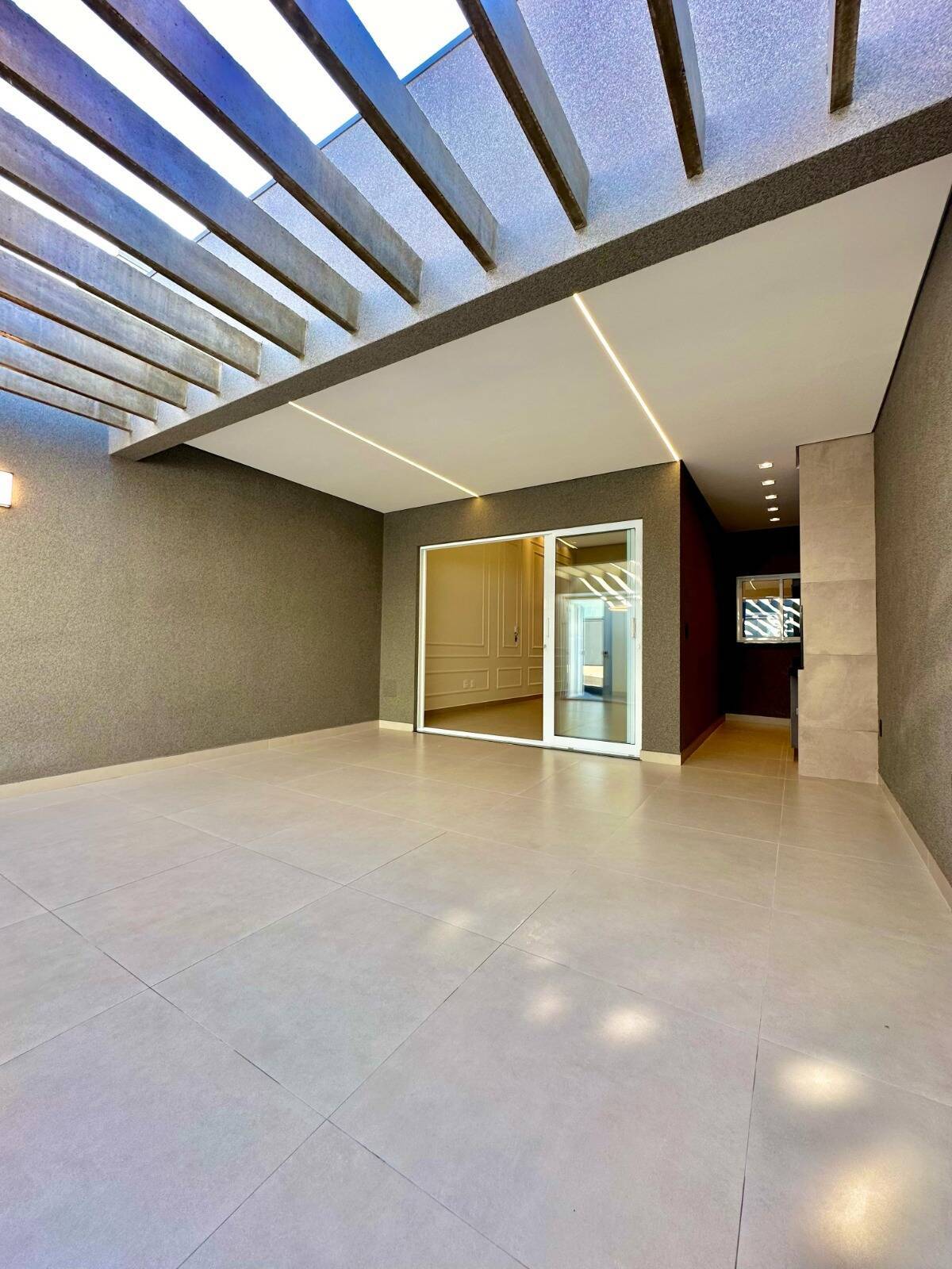 Casa à venda com 3 quartos, 110m² - Foto 9