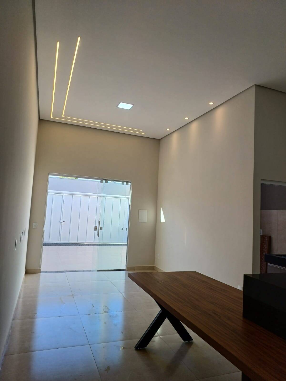 Casa à venda com 3 quartos, 77m² - Foto 6