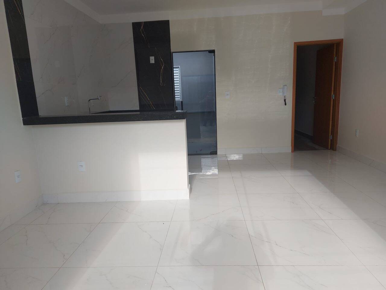 Casa à venda com 3 quartos, 84m² - Foto 11