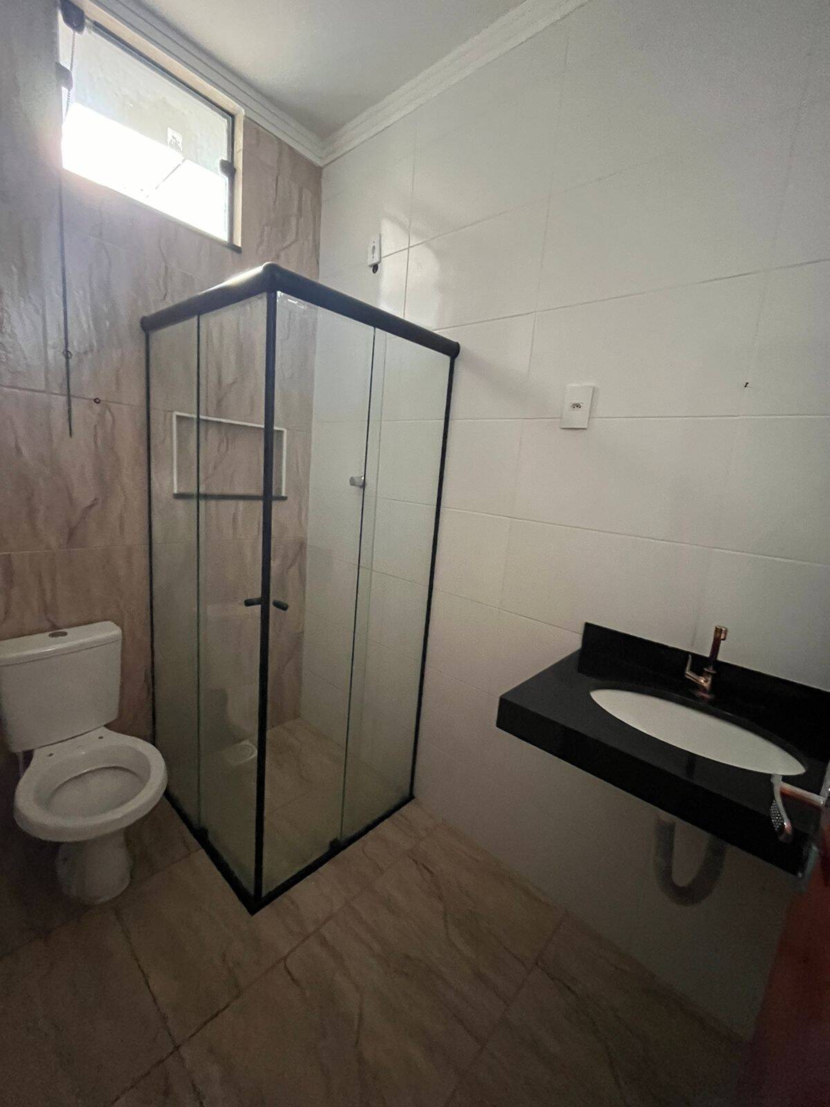 Casa à venda com 3 quartos, 100m² - Foto 2