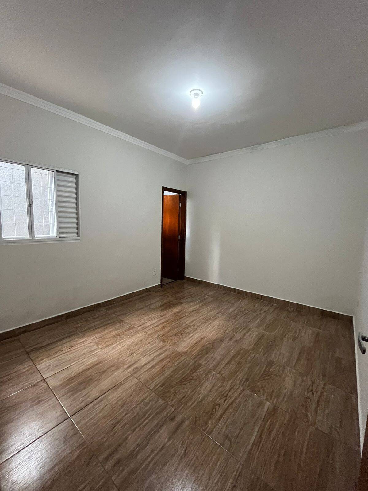 Casa à venda com 3 quartos, 100m² - Foto 3