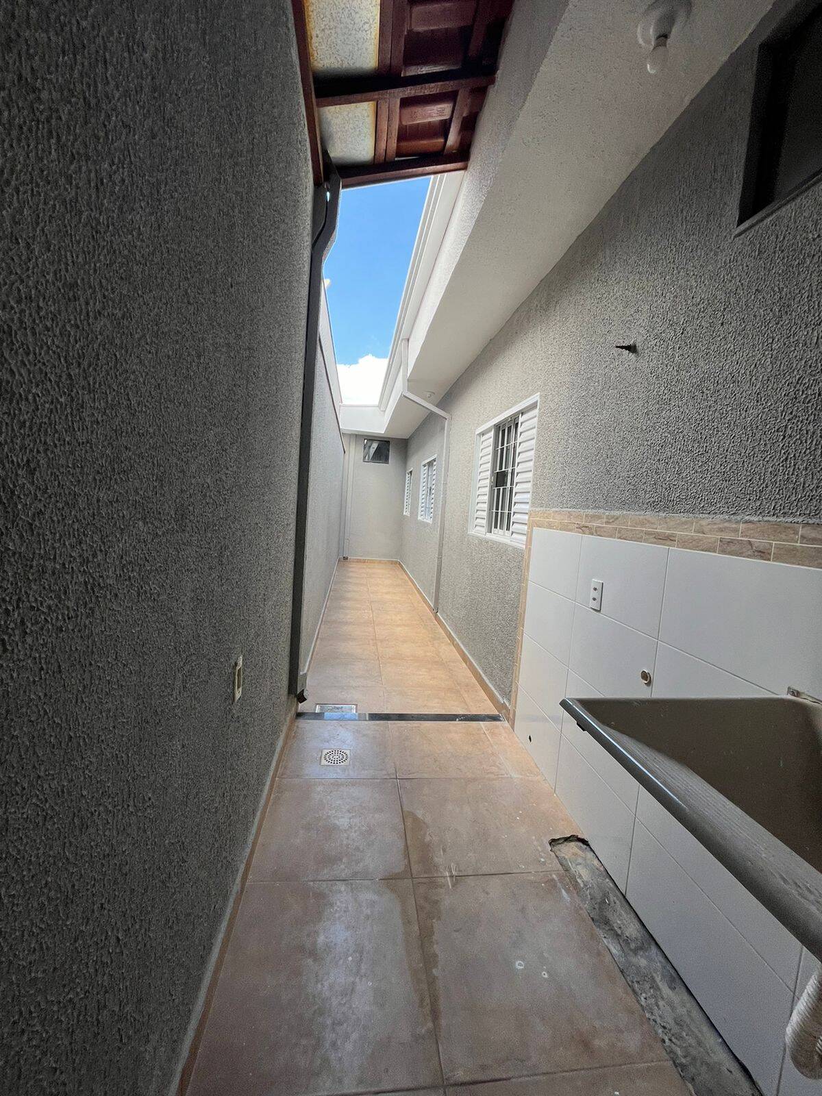 Casa à venda com 3 quartos, 100m² - Foto 5