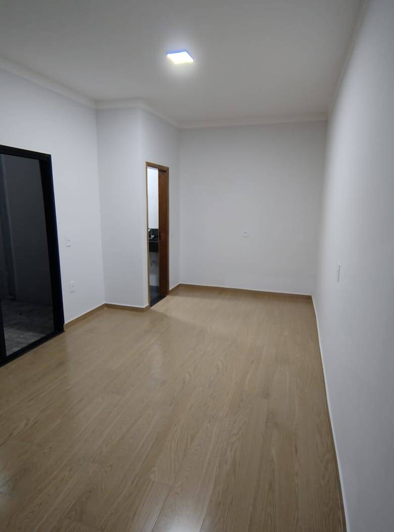 Casa à venda com 3 quartos, 88m² - Foto 2