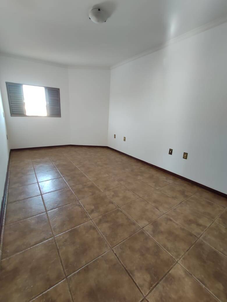 Casa à venda com 3 quartos, 186m² - Foto 5