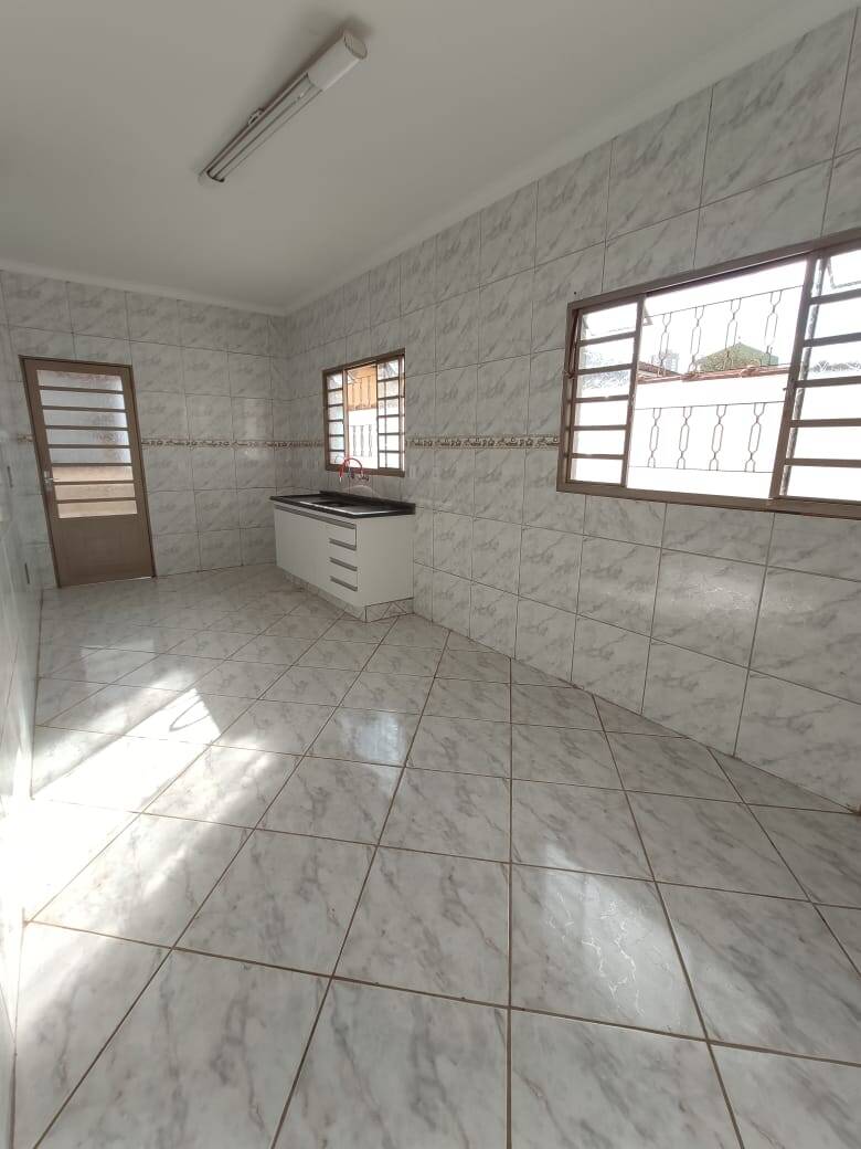 Casa à venda com 3 quartos, 186m² - Foto 4