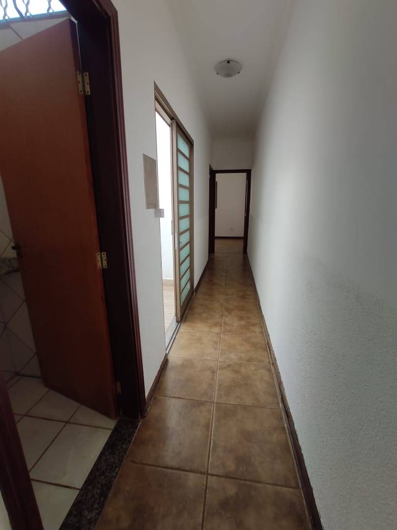 Casa à venda com 3 quartos, 186m² - Foto 6