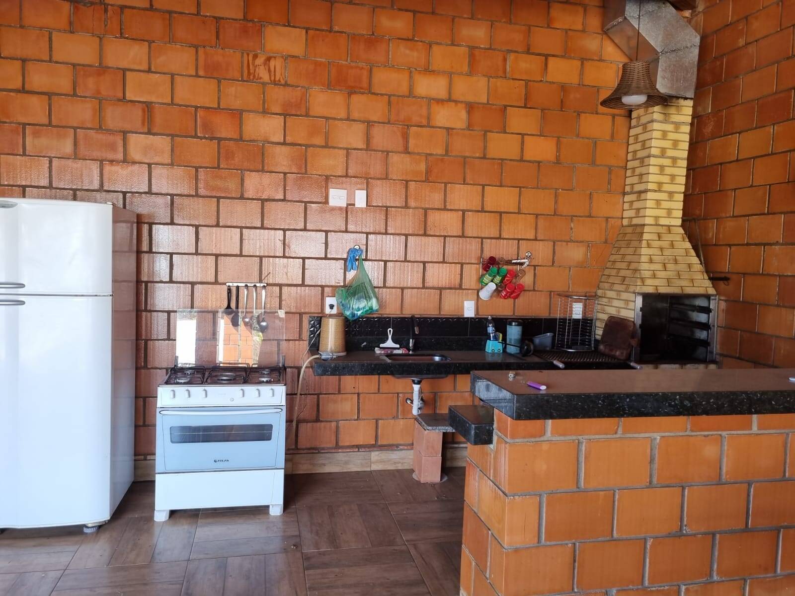 Casa à venda com 3 quartos, 144m² - Foto 2