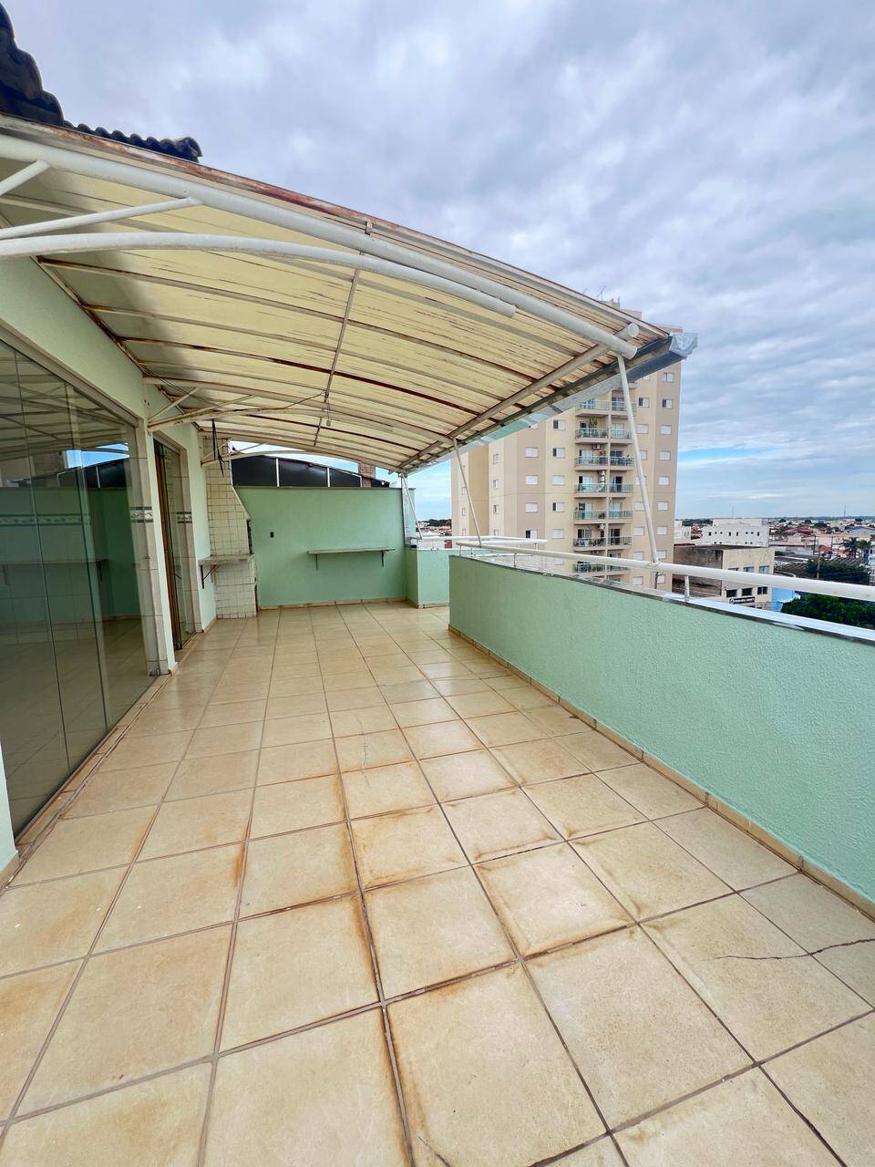 Apartamento à venda com 2 quartos, 73m² - Foto 1