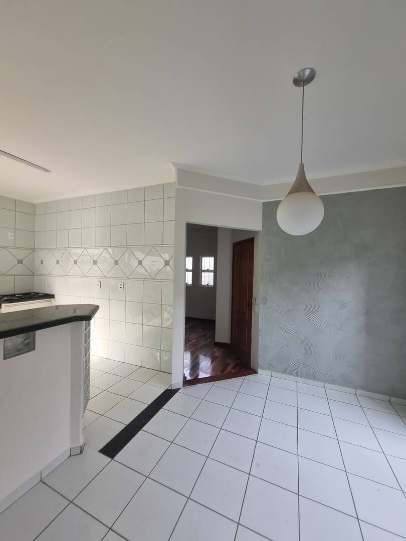 Casa à venda com 3 quartos, 200m² - Foto 16