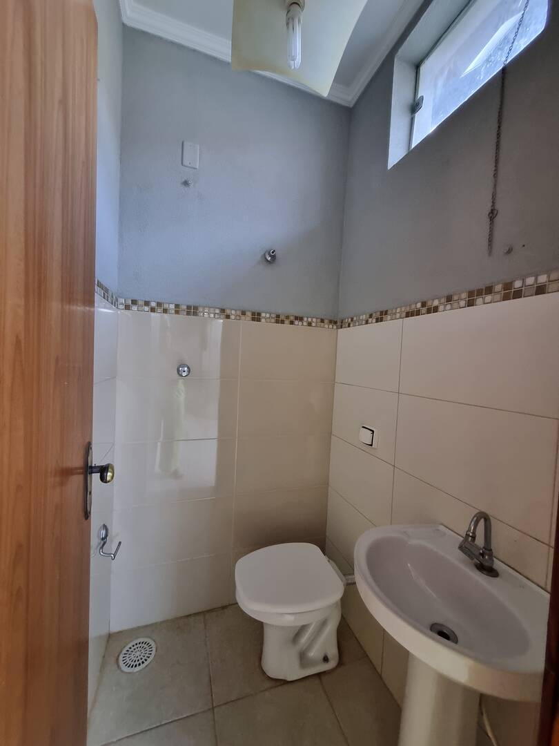 Casa à venda com 3 quartos, 200m² - Foto 18