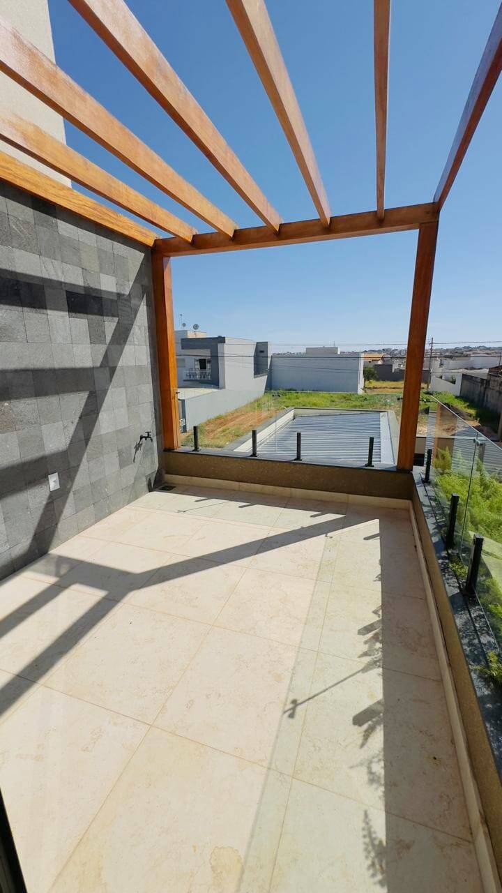 Casa à venda com 3 quartos, 150m² - Foto 2