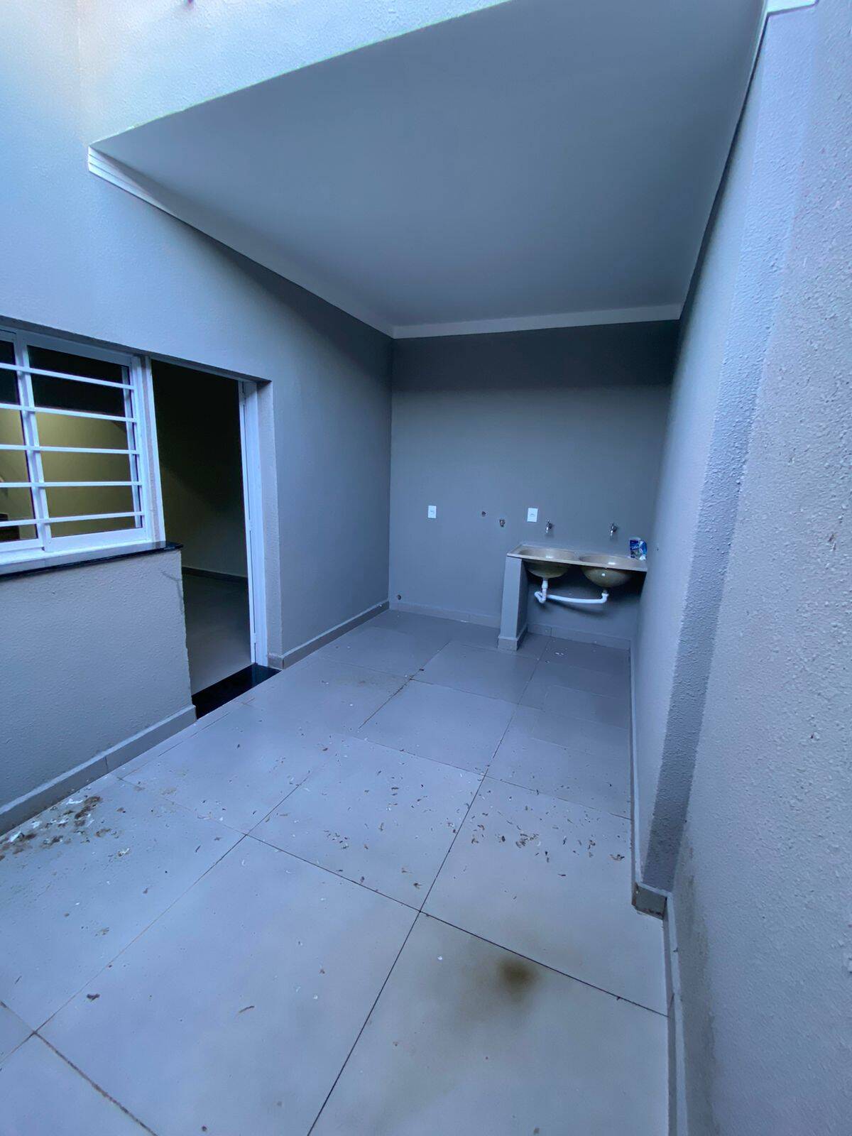 Casa à venda com 3 quartos, 100m² - Foto 4