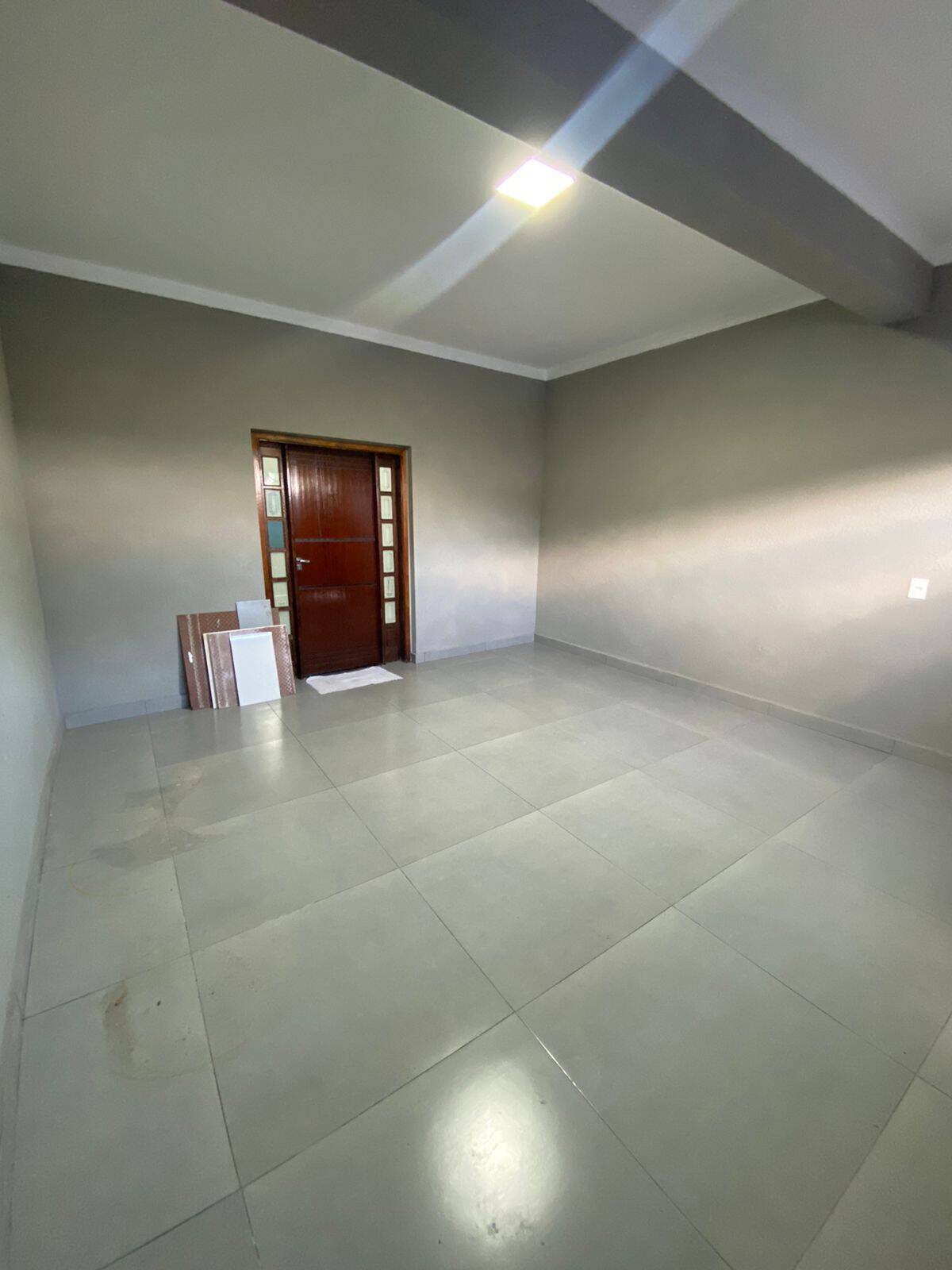 Casa à venda com 3 quartos, 100m² - Foto 2