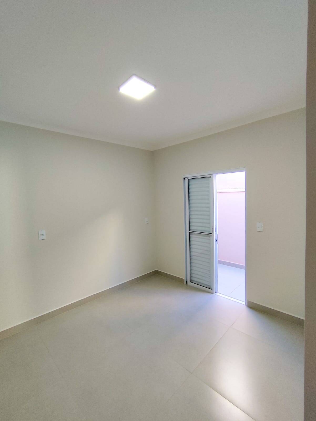 Casa à venda com 3 quartos, 81m² - Foto 5