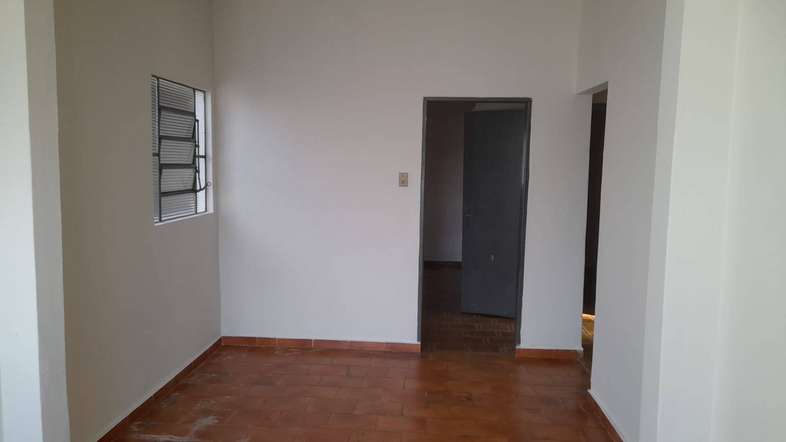 Casa à venda com 2 quartos, 143m² - Foto 1