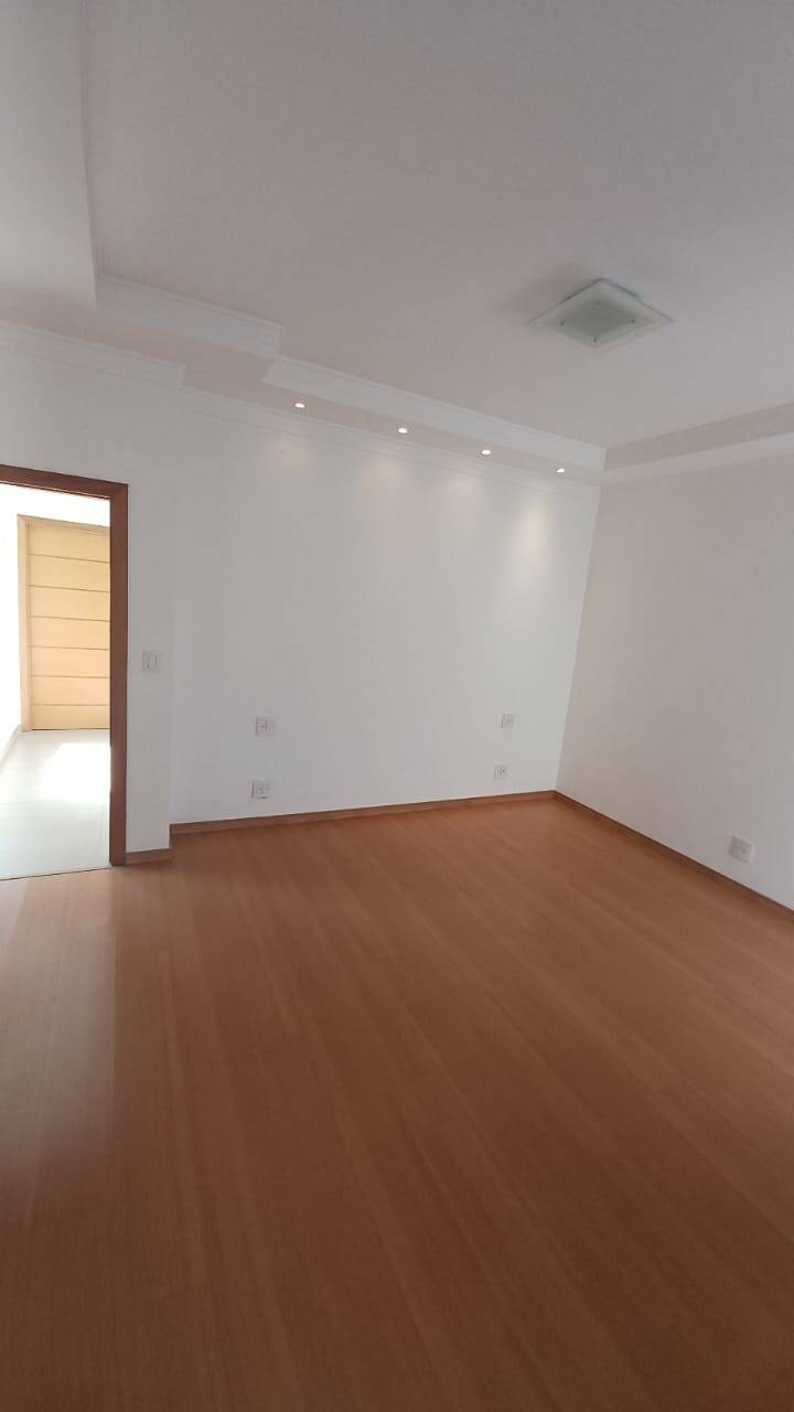 Casa à venda com 3 quartos, 268m² - Foto 2