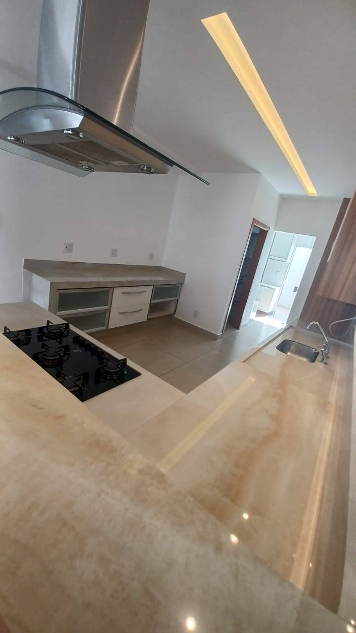 Casa à venda com 3 quartos, 268m² - Foto 10