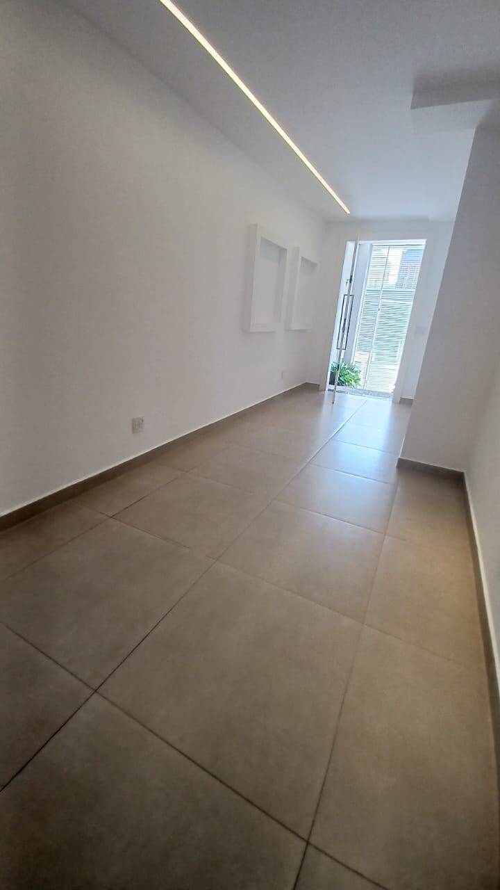 Casa à venda com 3 quartos, 268m² - Foto 18