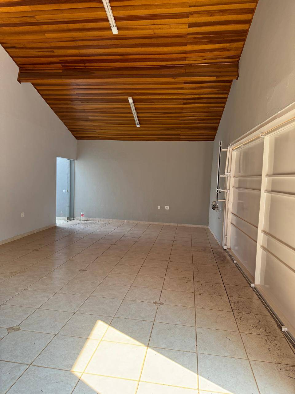 Casa à venda com 2 quartos, 200m² - Foto 6