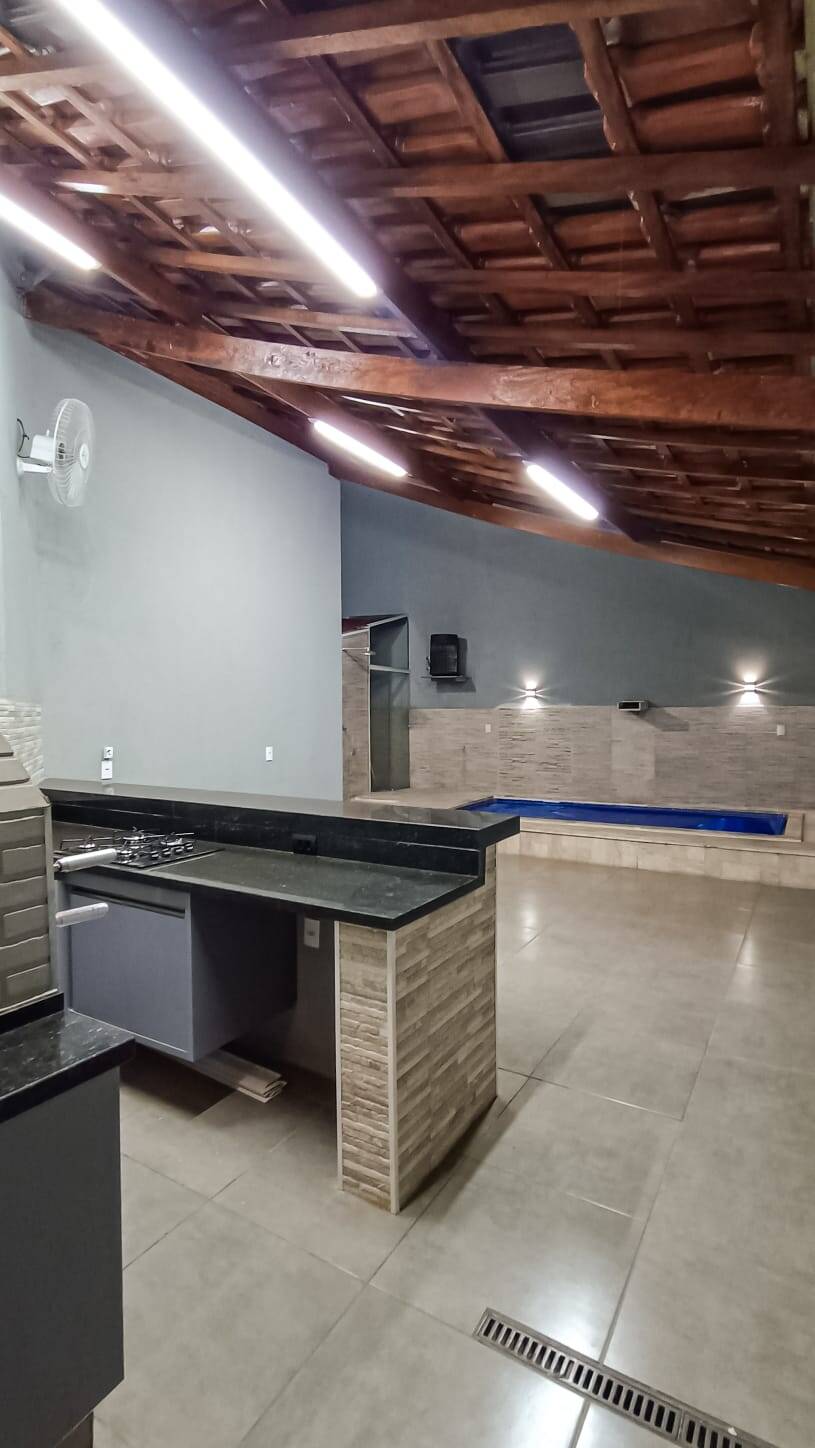 Casa à venda com 2 quartos, 164m² - Foto 9