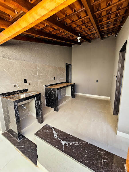 Casa à venda com 4 quartos, 182m² - Foto 13