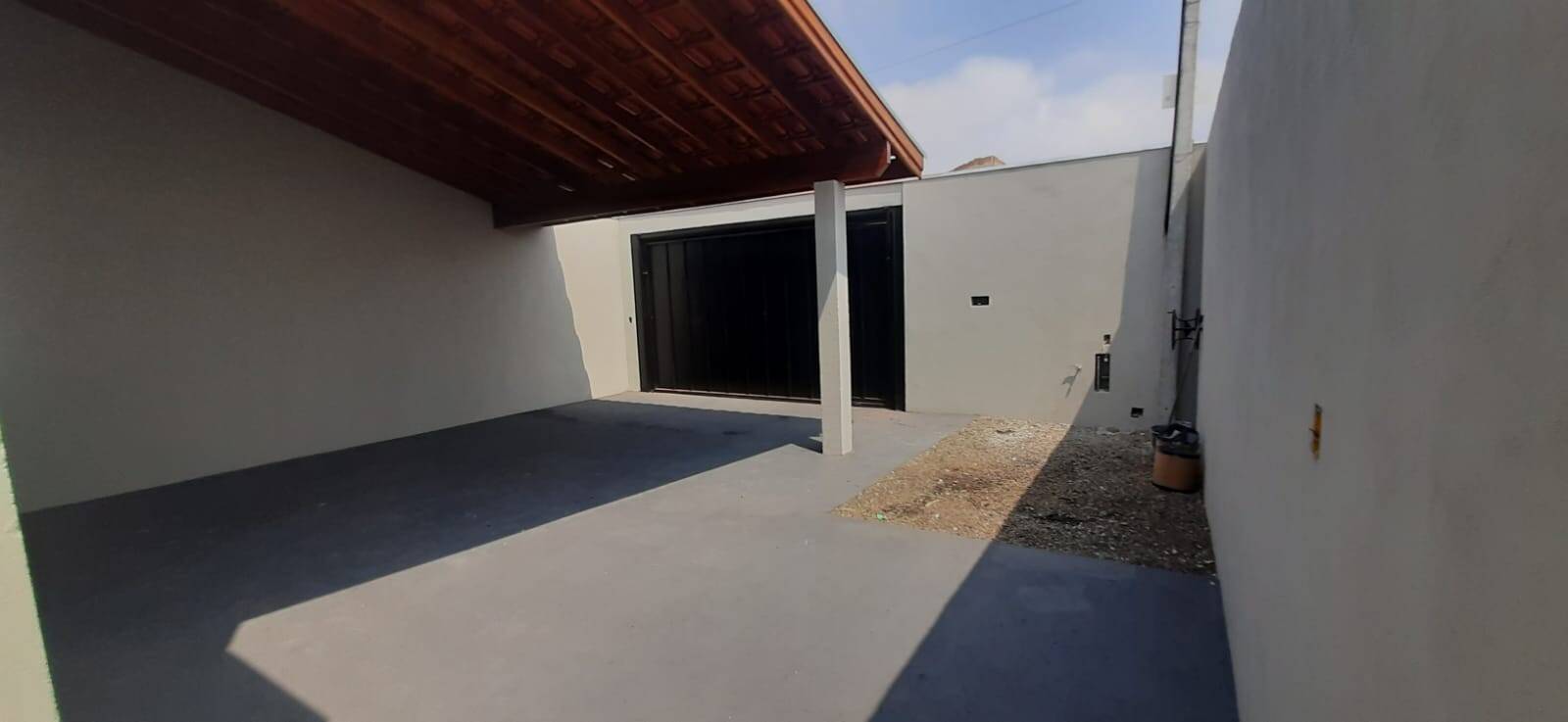 Casa à venda com 2 quartos, 91m² - Foto 1