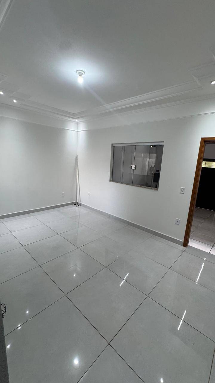 Casa à venda com 2 quartos, 125m² - Foto 3