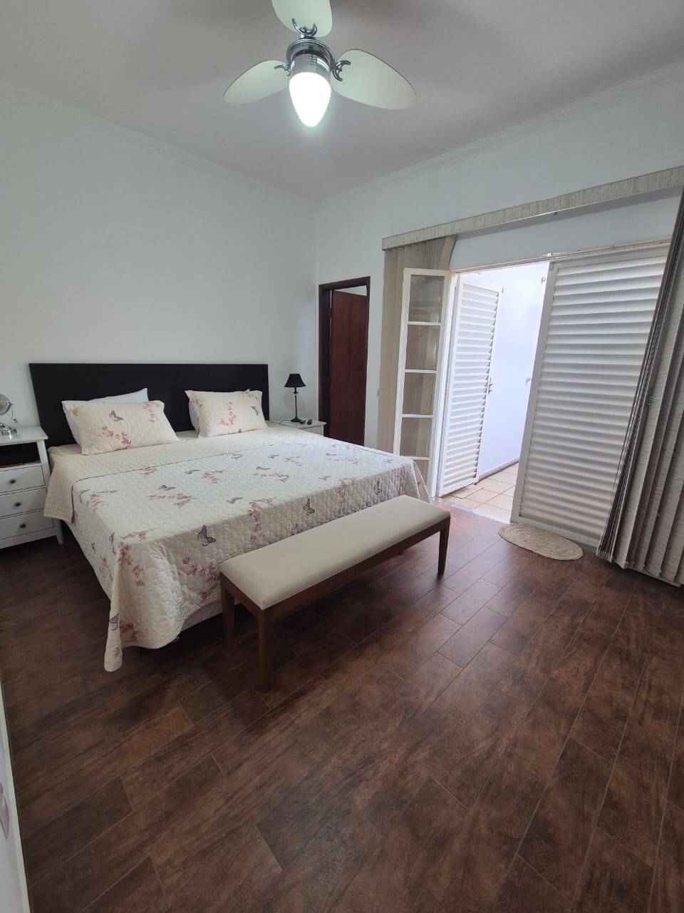 Casa à venda com 3 quartos, 201m² - Foto 15