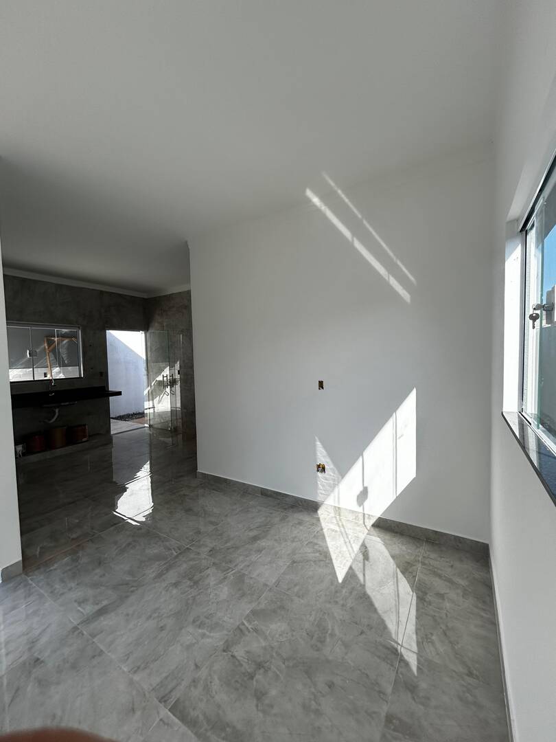 Casa à venda com 2 quartos, 70m² - Foto 5