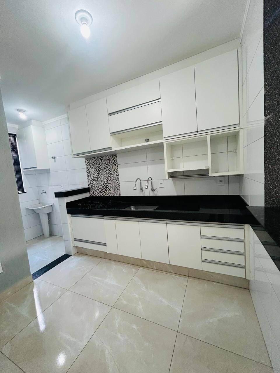 Apartamento à venda com 2 quartos, 67m² - Foto 1