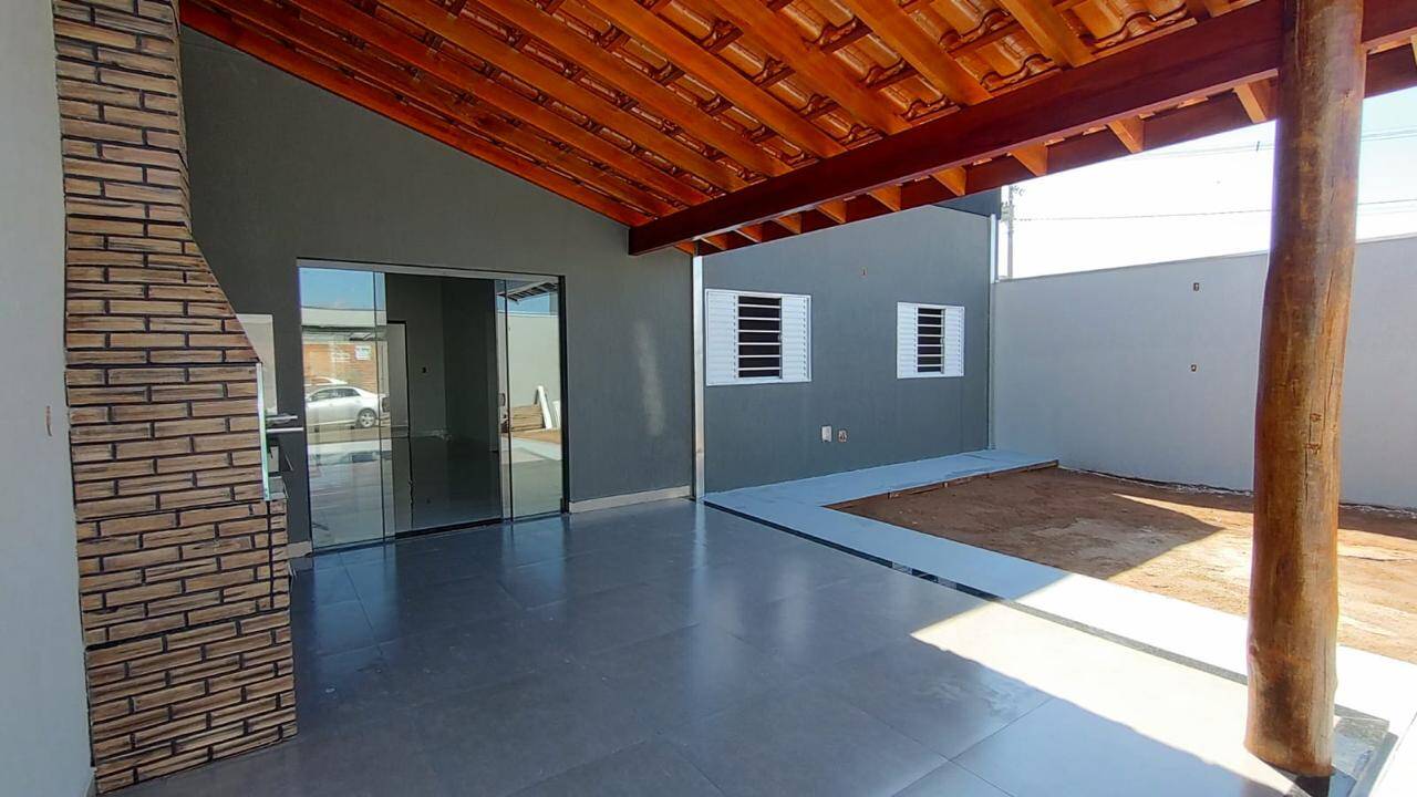 Casa à venda com 3 quartos, 96m² - Foto 2