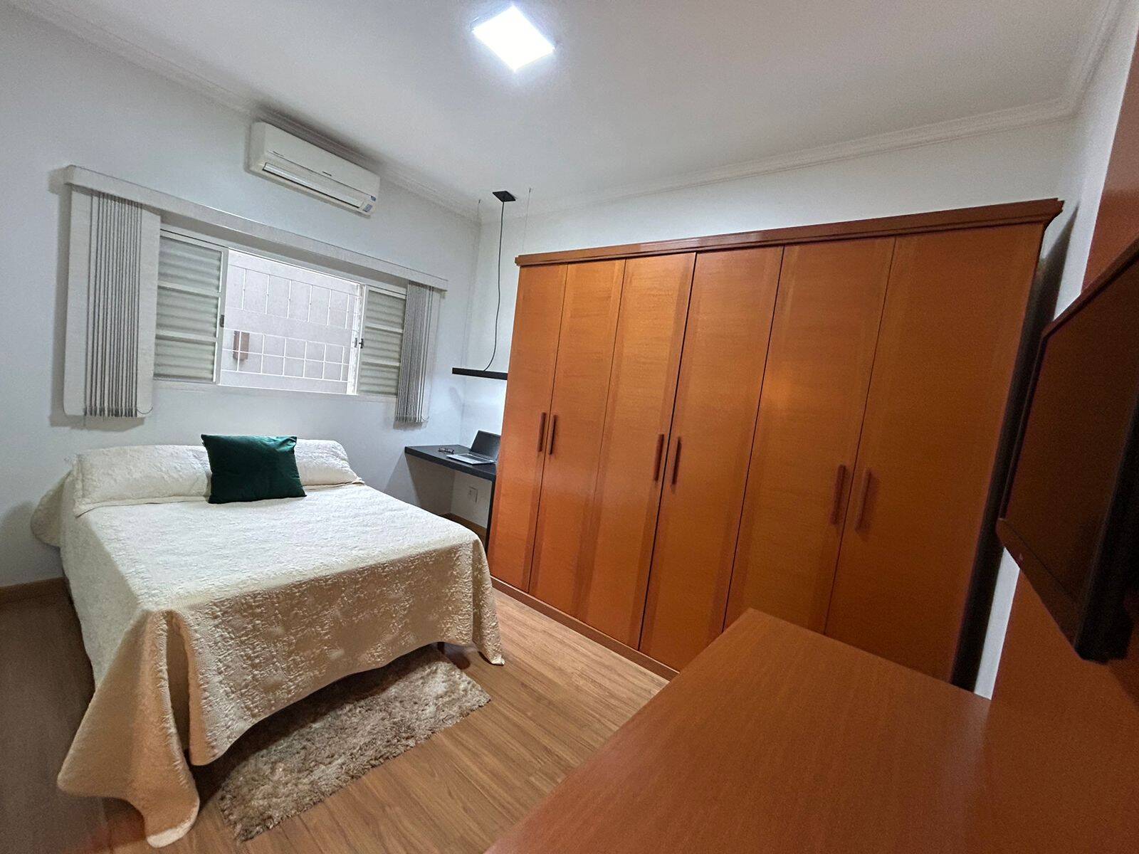 Casa à venda com 3 quartos, 165m² - Foto 8